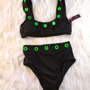 Unique Two Piece 💚